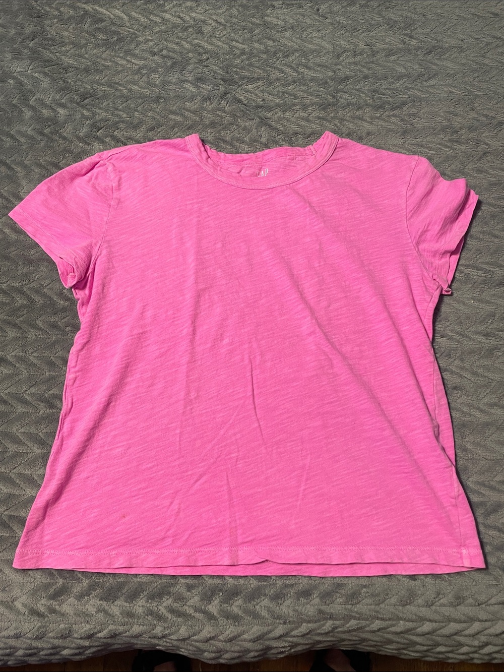 GAP Women’s Tee - Hot Pink
